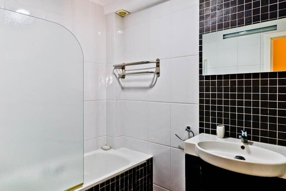Las Palmeras Nerja Exterior photo